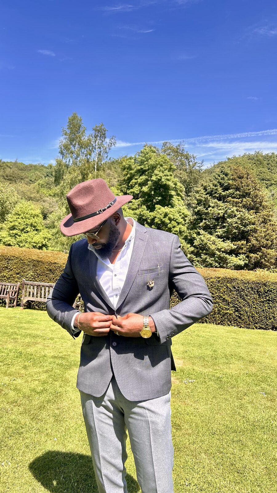 Holy Sinner, Mr Activator, dressed sharp